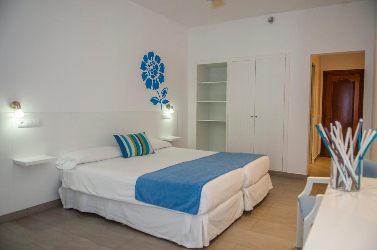 Hostal Xuroy Cala Alcaufar 외부 사진