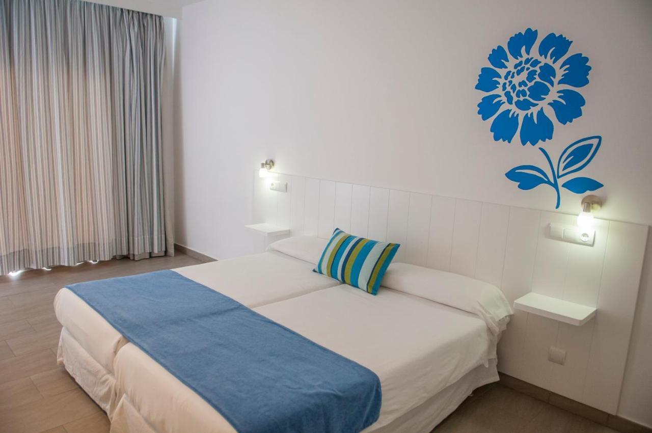 Hostal Xuroy Cala Alcaufar 외부 사진