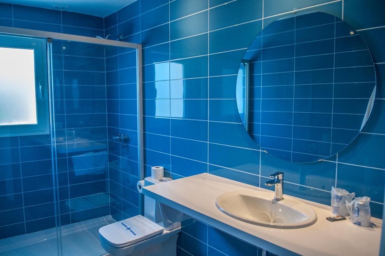Hostal Xuroy Cala Alcaufar 외부 사진