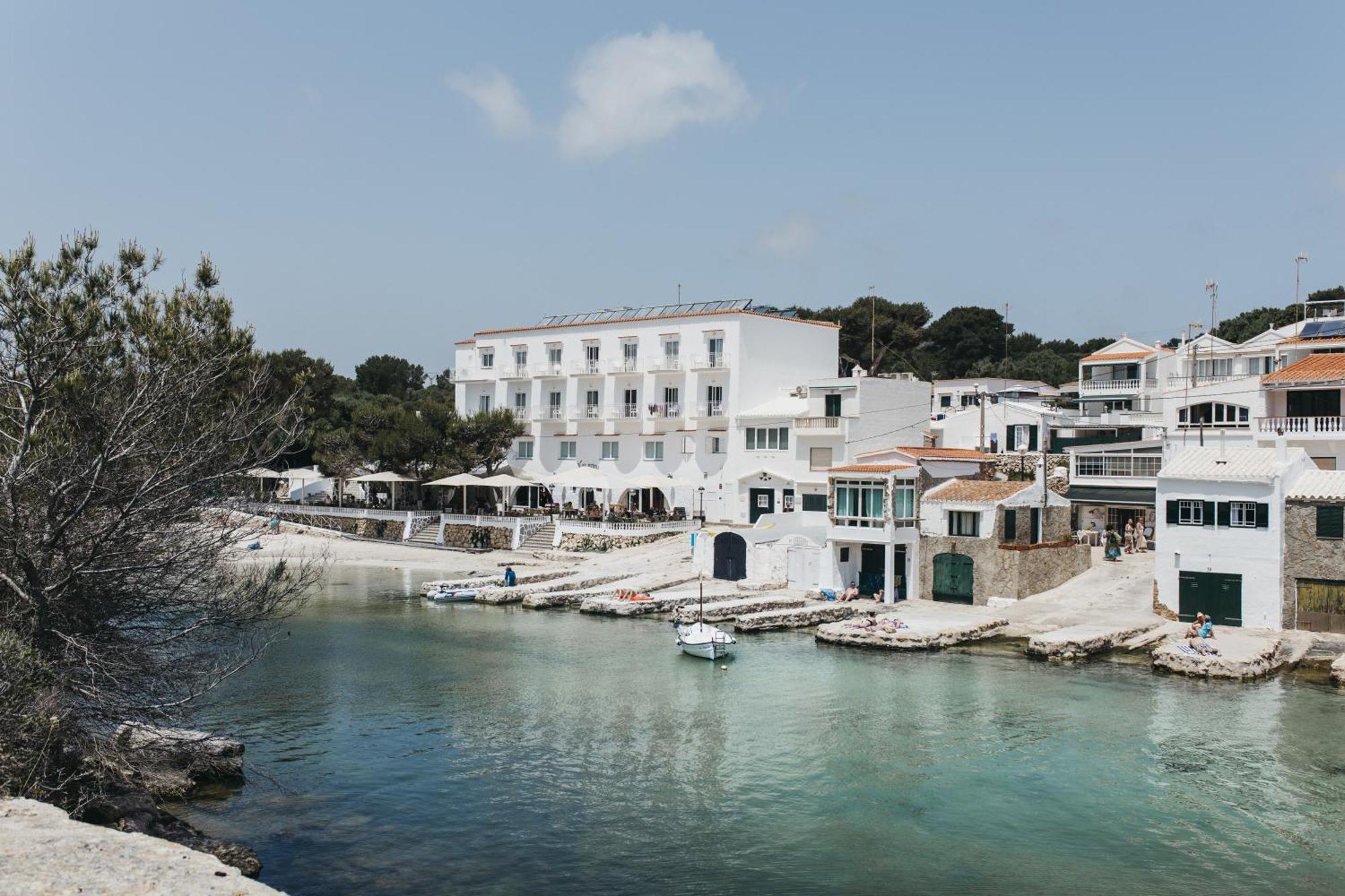 Hostal Xuroy Cala Alcaufar 외부 사진
