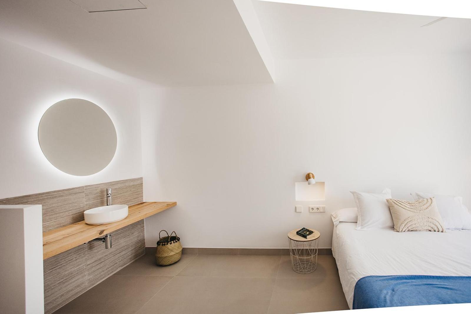 Hostal Xuroy Cala Alcaufar 외부 사진