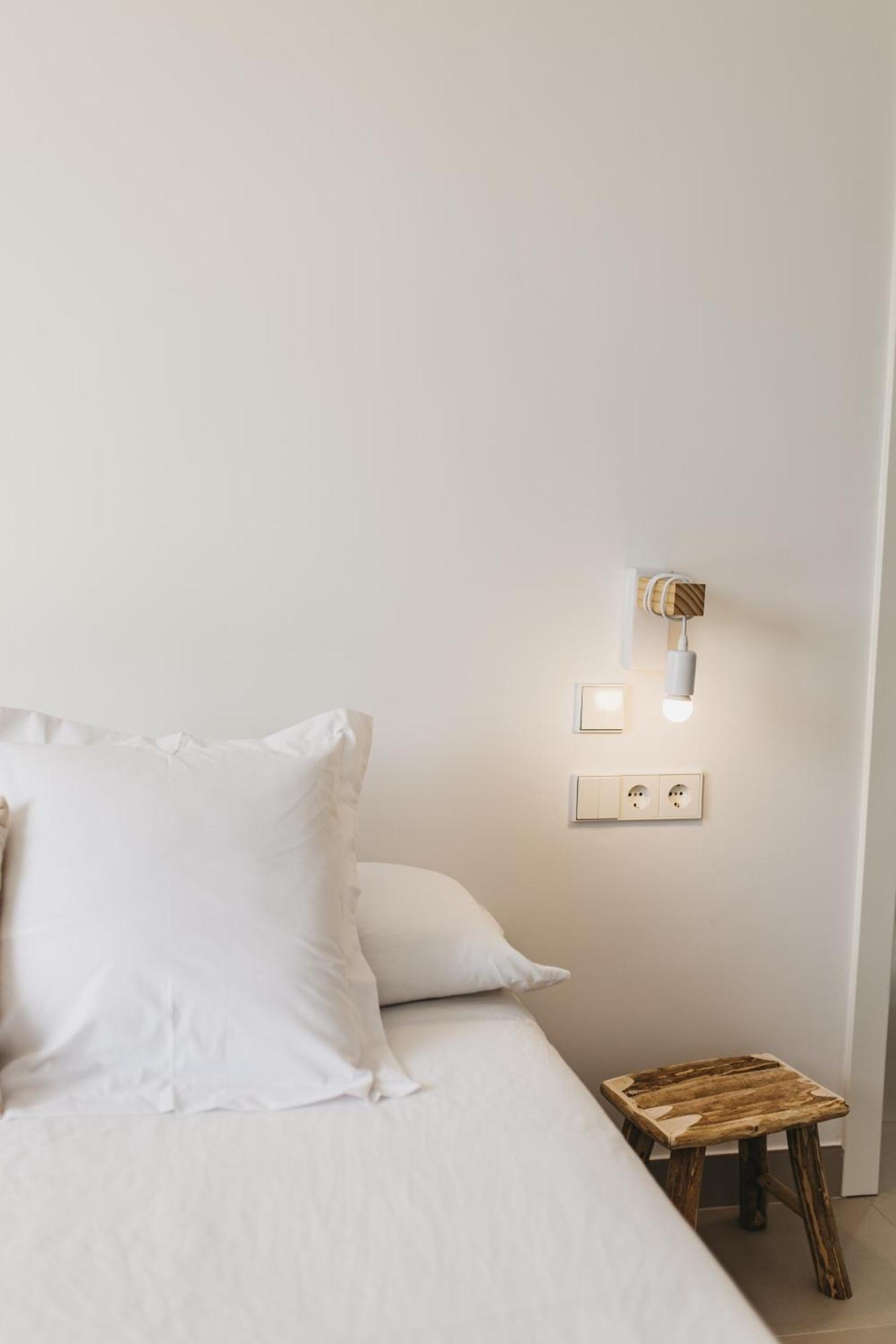 Hostal Xuroy Cala Alcaufar 외부 사진
