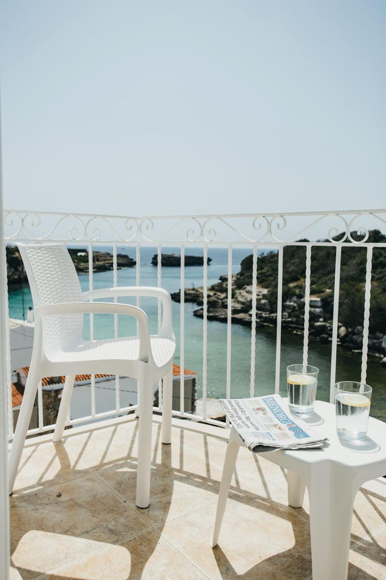 Hostal Xuroy Cala Alcaufar 외부 사진