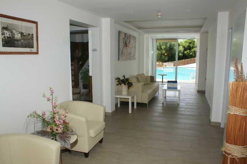 Hostal Xuroy Cala Alcaufar 외부 사진